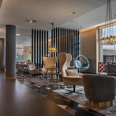 Holiday Inn - The Niu, Ridge Halle Central Station By Ihg Esterno foto