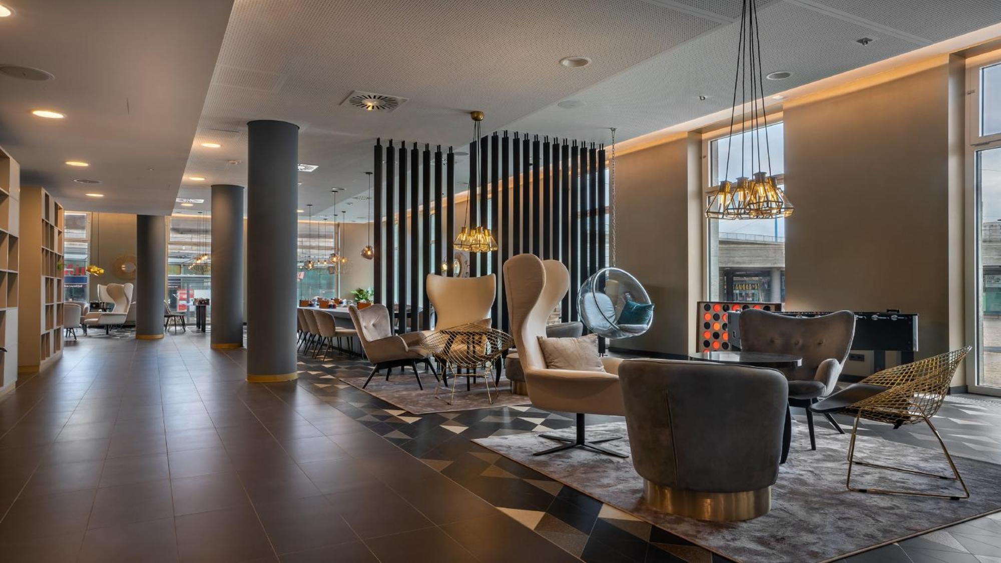 Holiday Inn - The Niu, Ridge Halle Central Station By Ihg Esterno foto