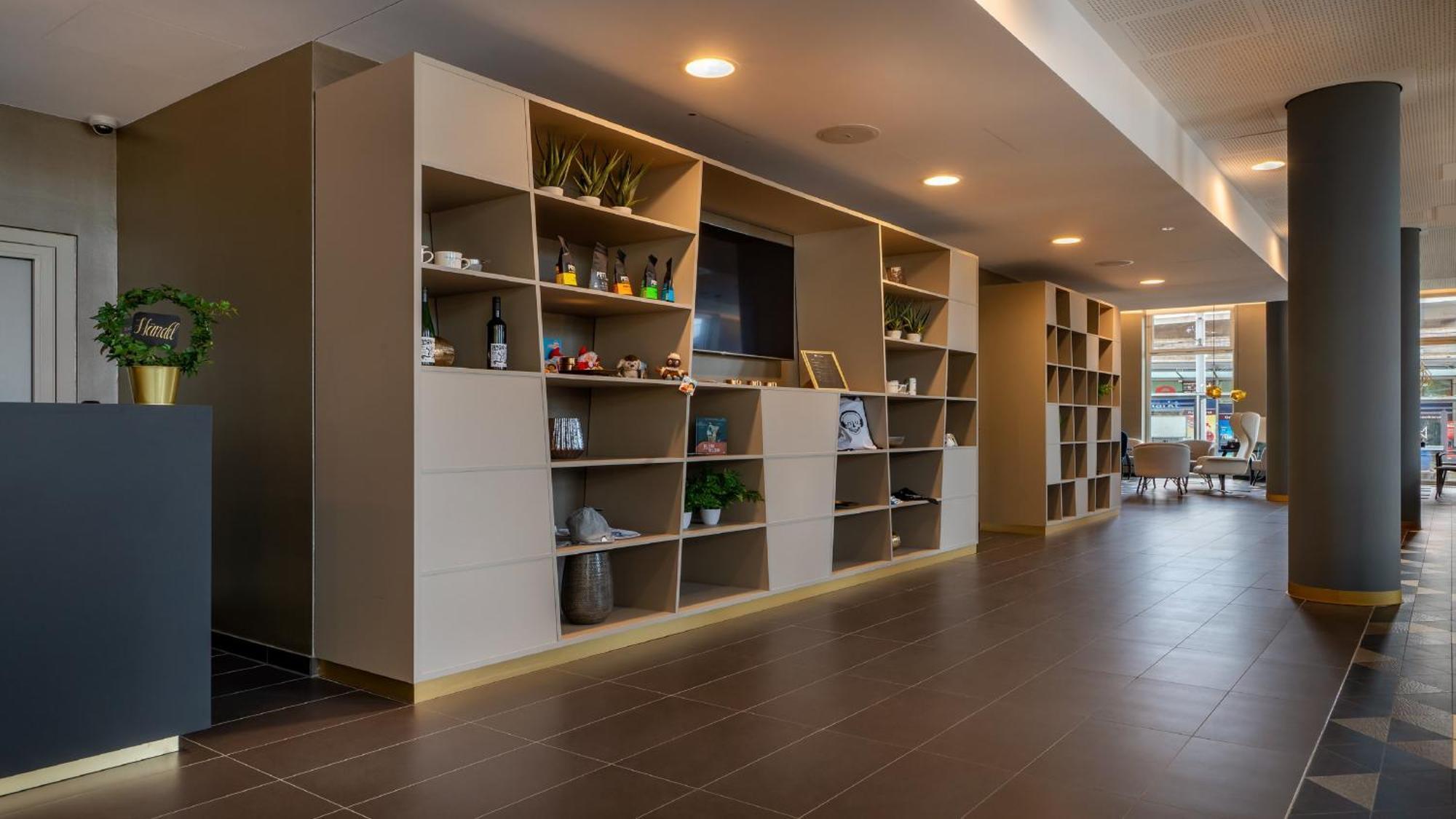 Holiday Inn - The Niu, Ridge Halle Central Station By Ihg Esterno foto