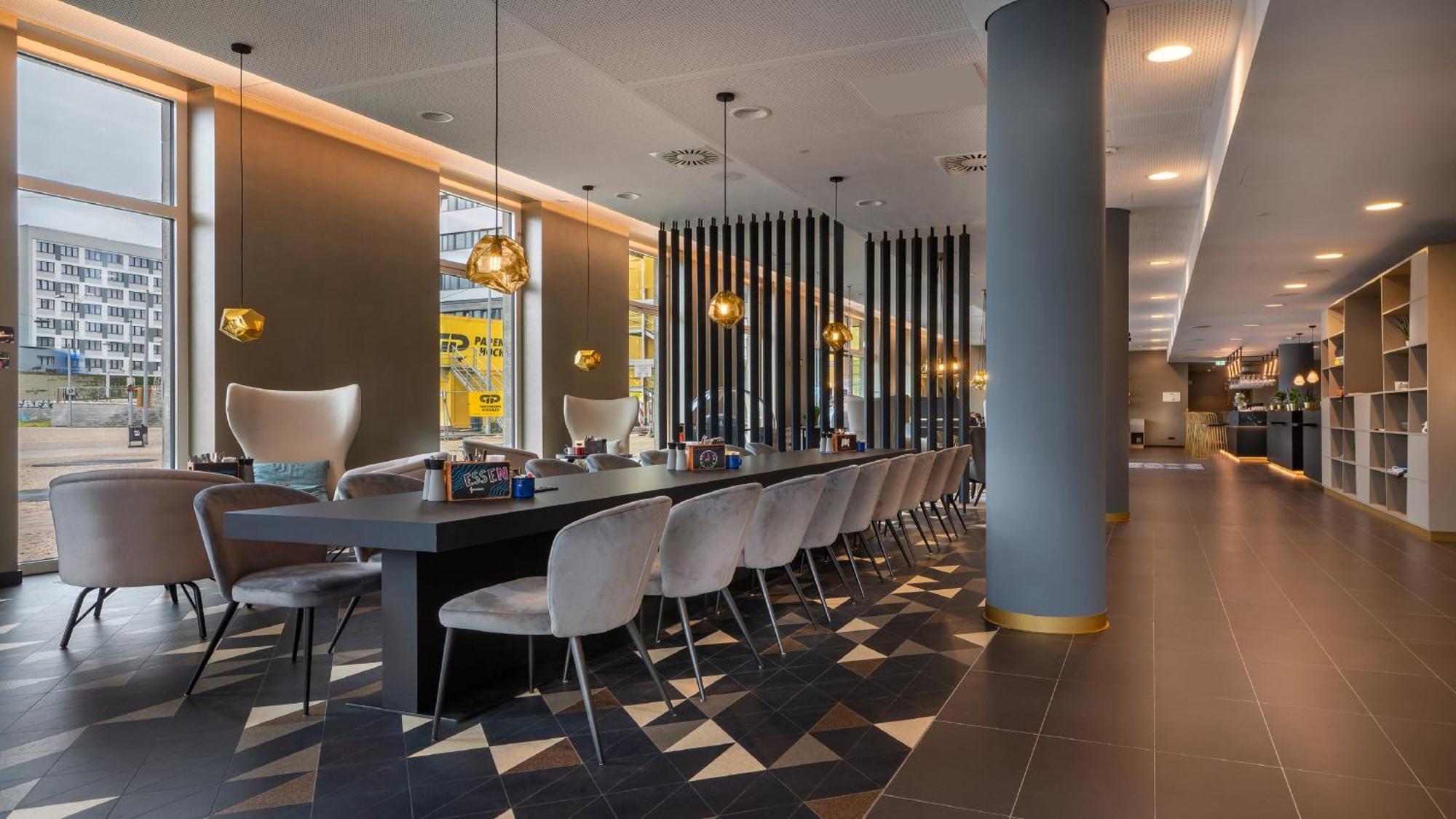 Holiday Inn - The Niu, Ridge Halle Central Station By Ihg Esterno foto