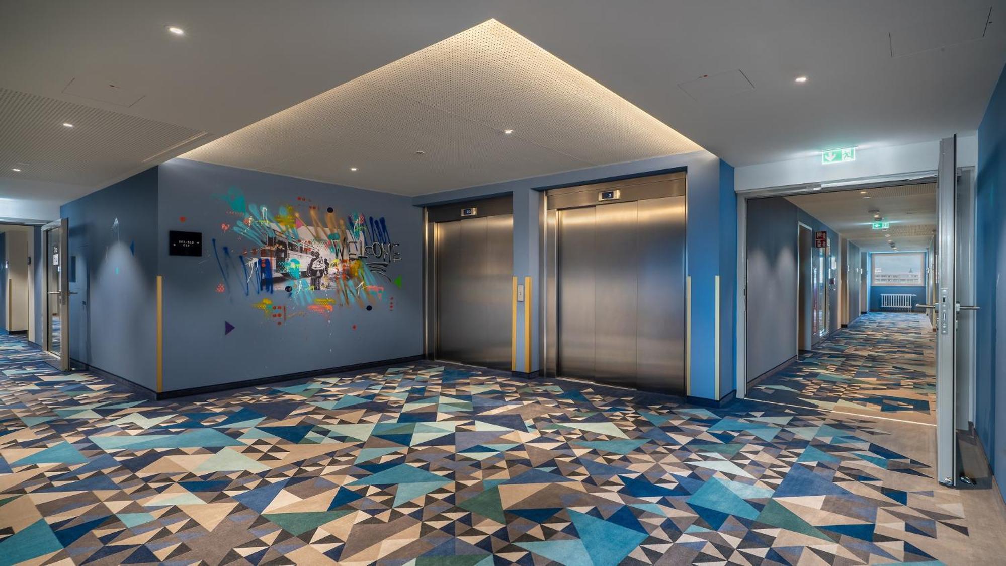 Holiday Inn - The Niu, Ridge Halle Central Station By Ihg Esterno foto