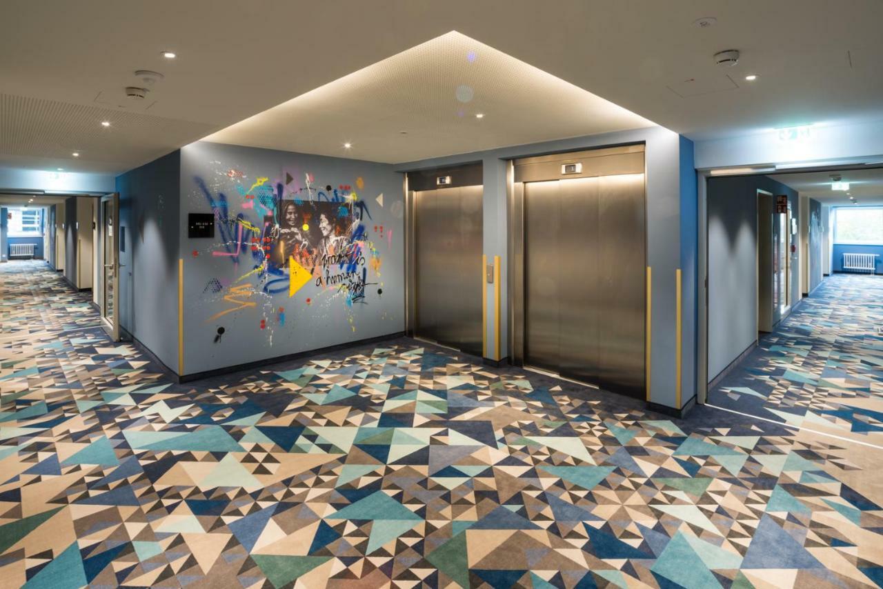 Holiday Inn - The Niu, Ridge Halle Central Station By Ihg Esterno foto